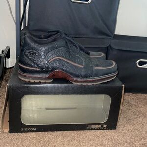 Men’s casual shoes